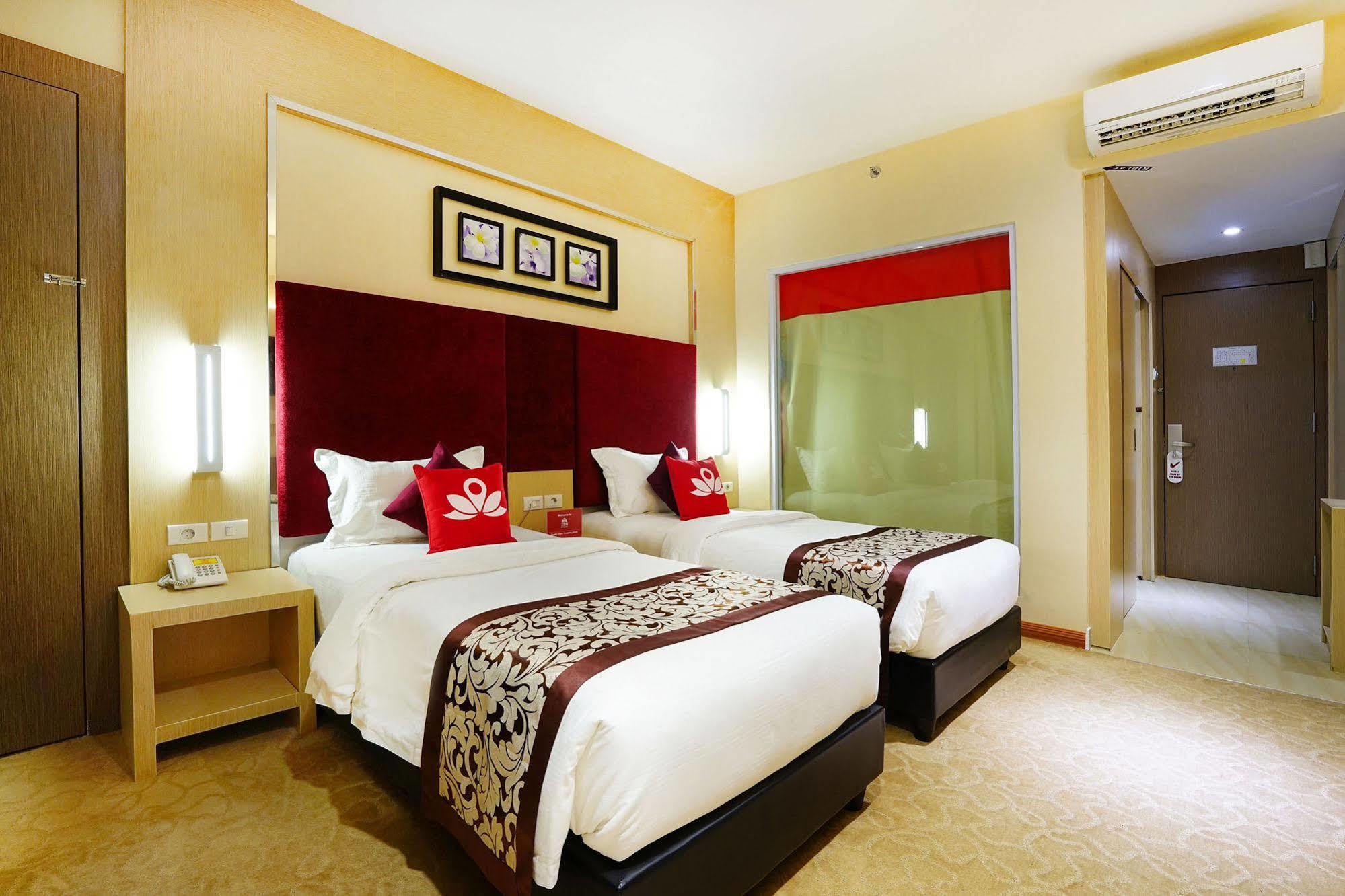 Zen Rooms Near Bcs Mall Penuin Batam Extérieur photo