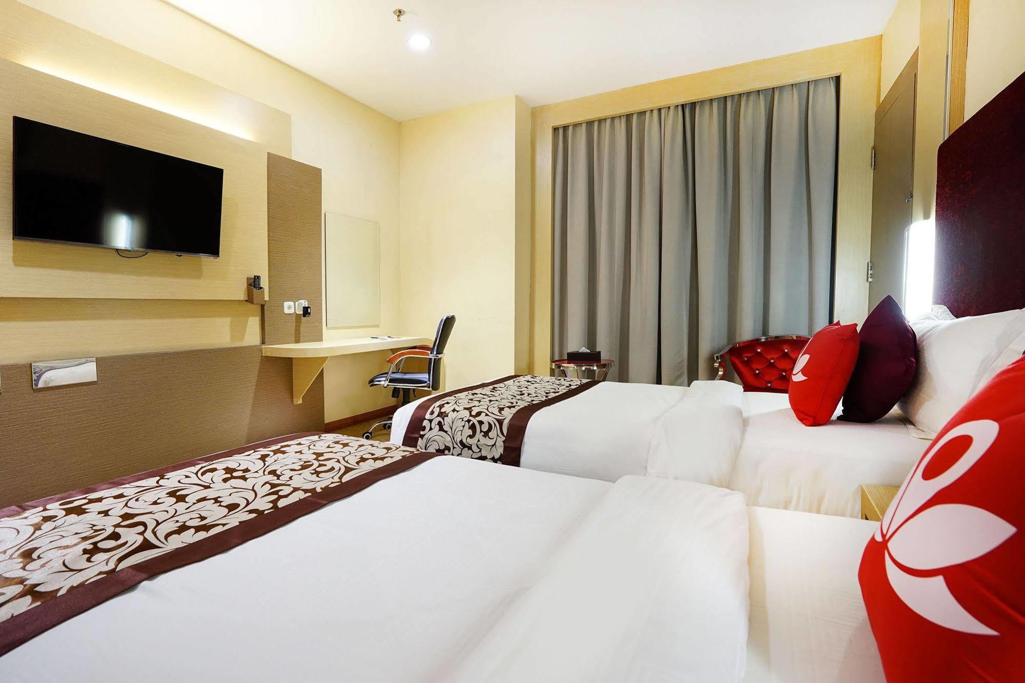 Zen Rooms Near Bcs Mall Penuin Batam Extérieur photo