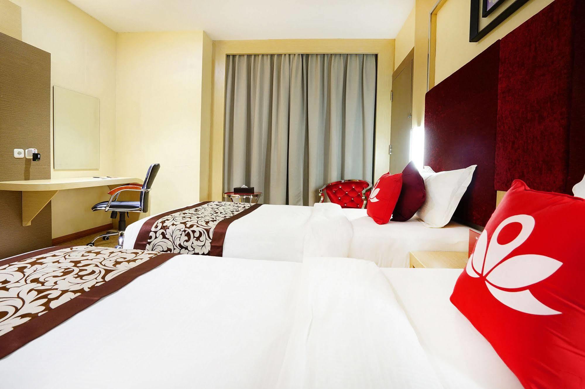 Zen Rooms Near Bcs Mall Penuin Batam Extérieur photo